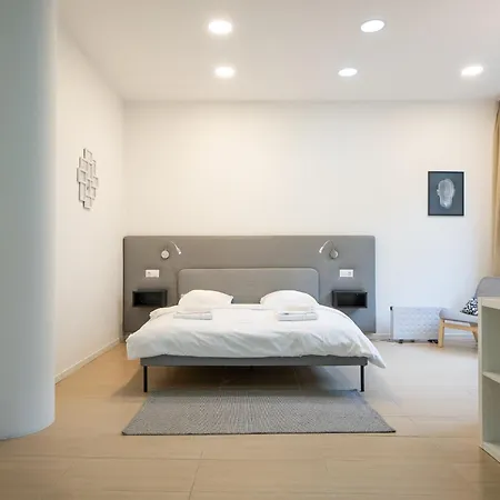 Comfort Studio With Queen-Size Bed, Self Check-In Vienna Exterior photo