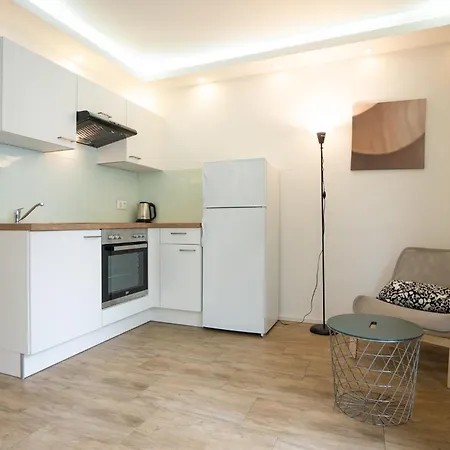 Comfort Studio With Queen-Size Bed, Self Check-In Vienna Exterior photo