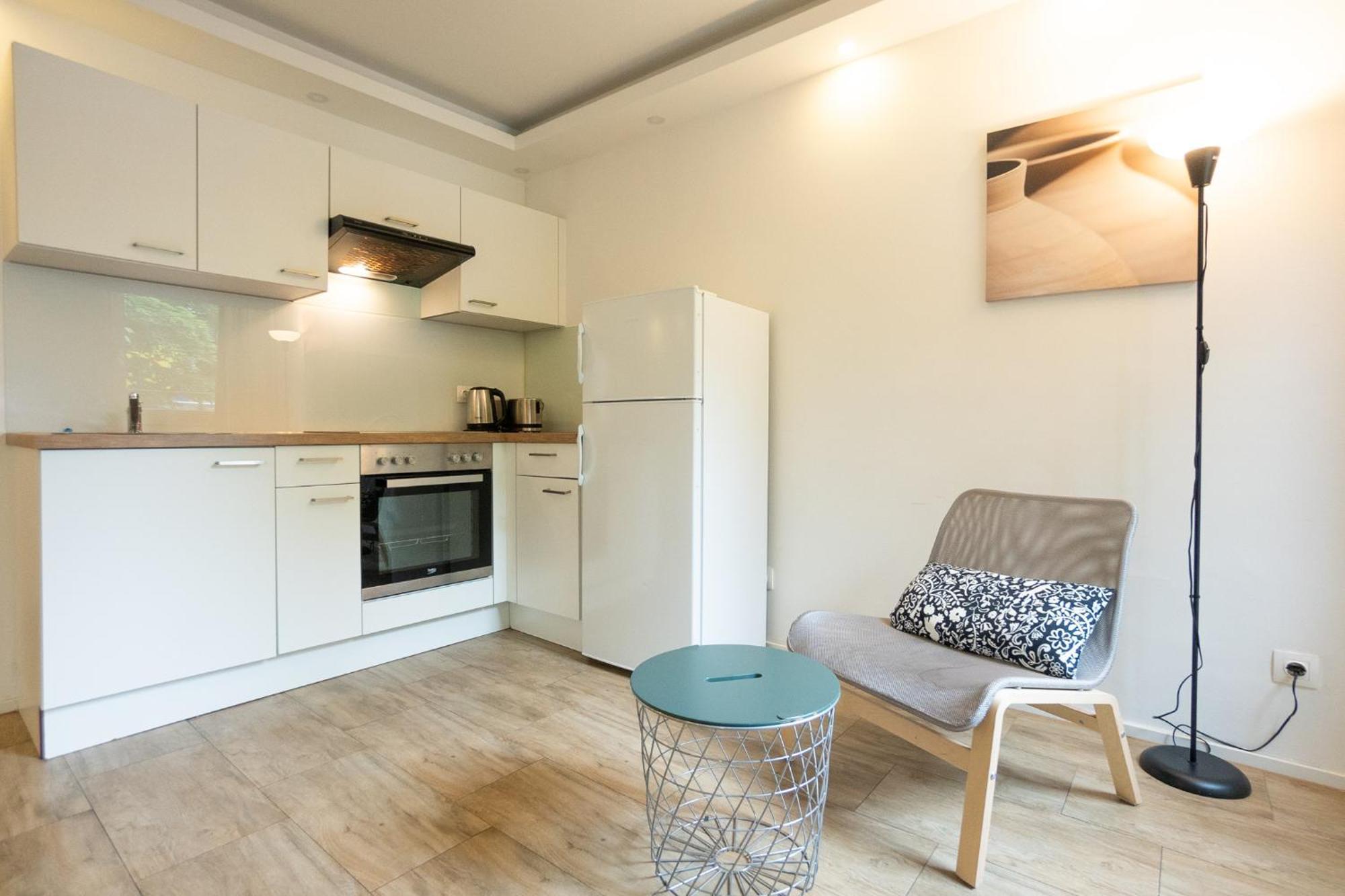 Comfort With Queen-size Bed, Self Check-in Apartment