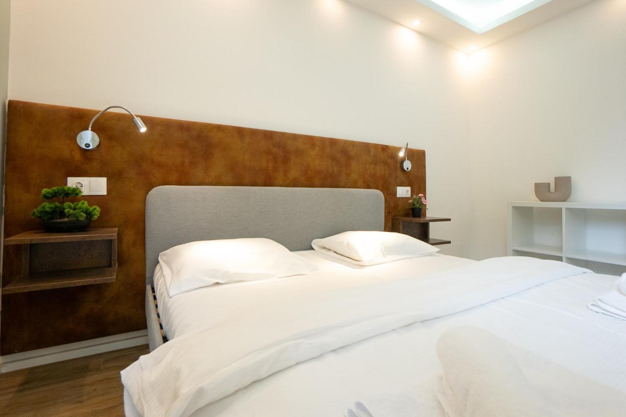 Comfort With Queen-size Bed, Self Check-in Apartment