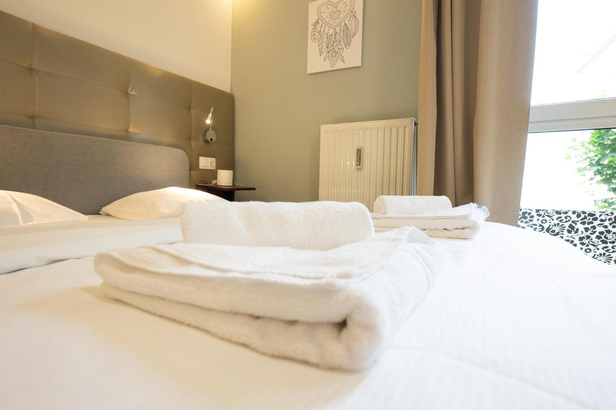 Comfort With Queen-size Bed, Self Check-in Vienna