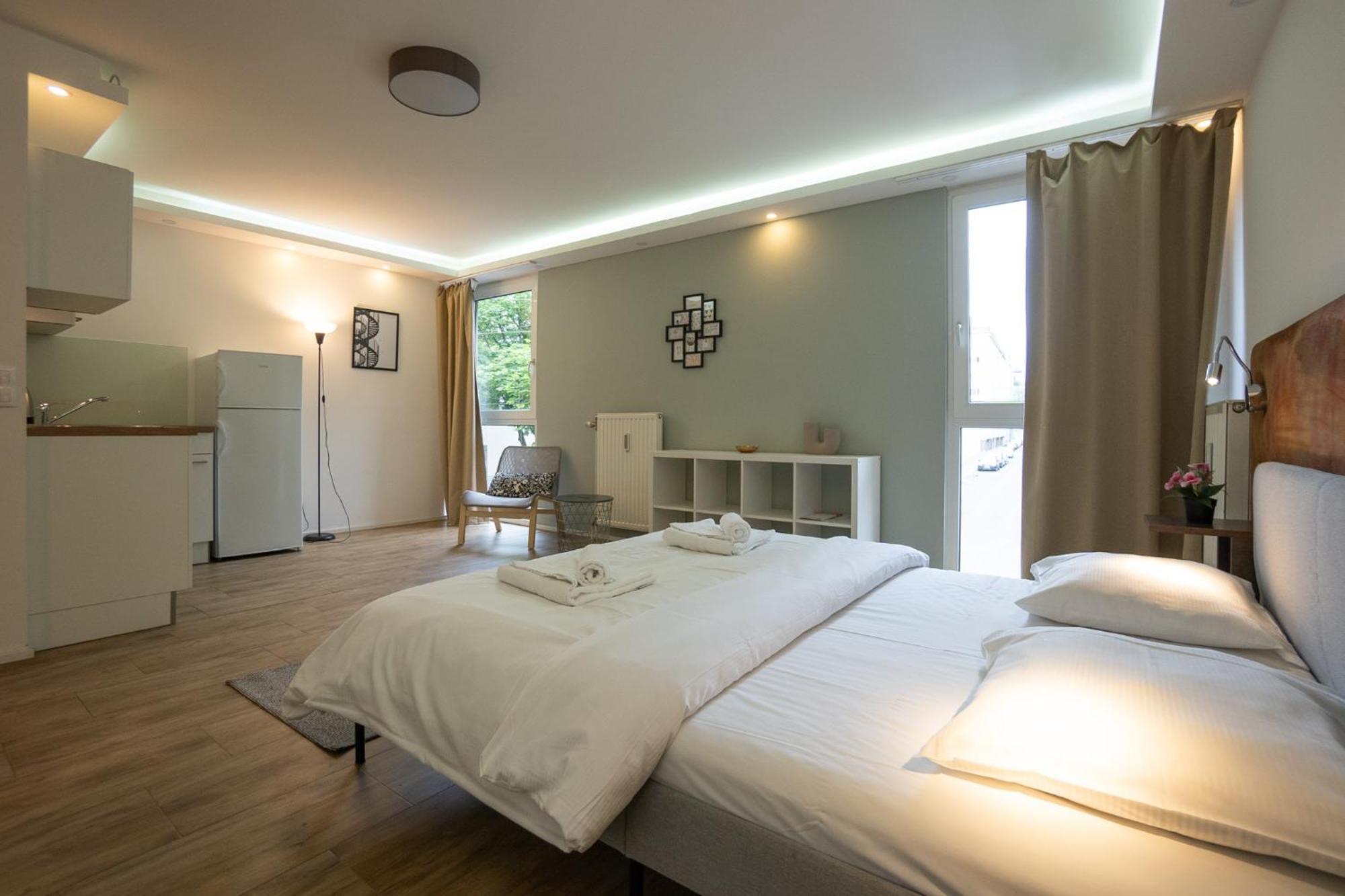 Comfort With Queen-size Bed, Self Check-in