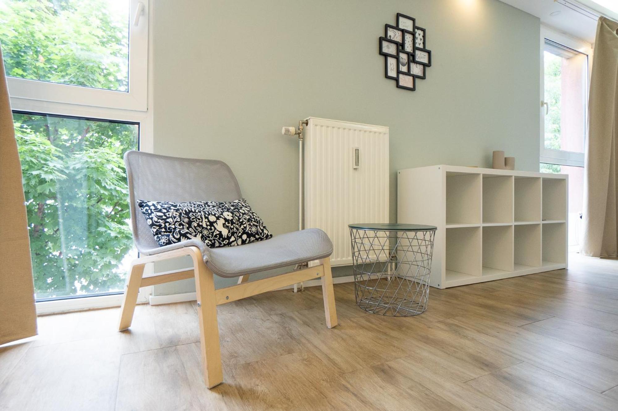 Comfort With Queen-size Bed, Self Check-in